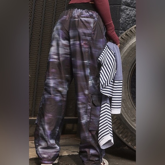 Free People Fap Movement Mesmerize Me Printed Pants. NWT meadow motion shadow - Picture 2 of 10